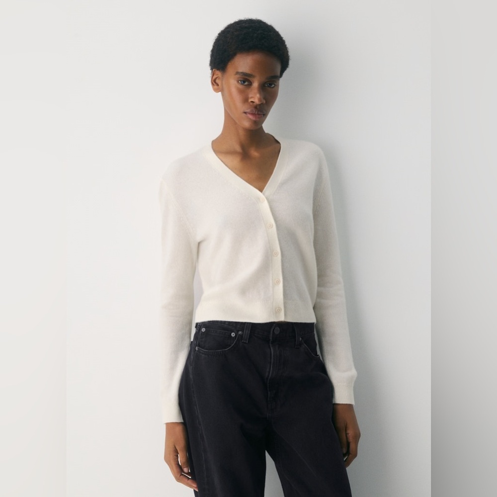 NWT - Aritzia Bare Cashmere V-Neck Cardigan - Large - Light Birch